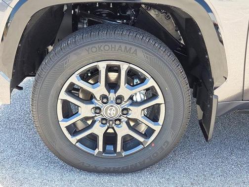 2025 Toyota Tundra Hybrid Platinum