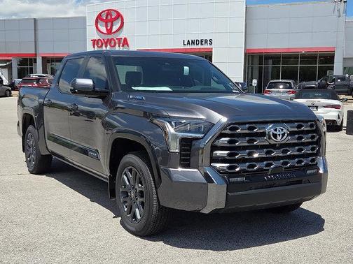 2025 Toyota Tundra Hybrid Platinum
