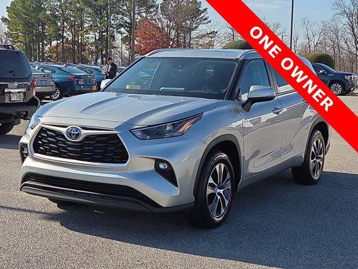 2024 Toyota Highlander Hybrid XLE