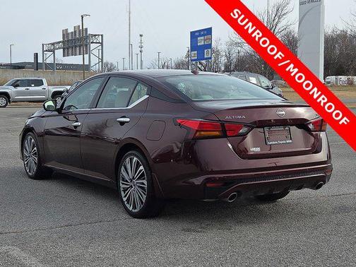 2025 Nissan Altima SL FWD