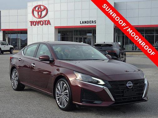 2025 Nissan Altima SL FWD