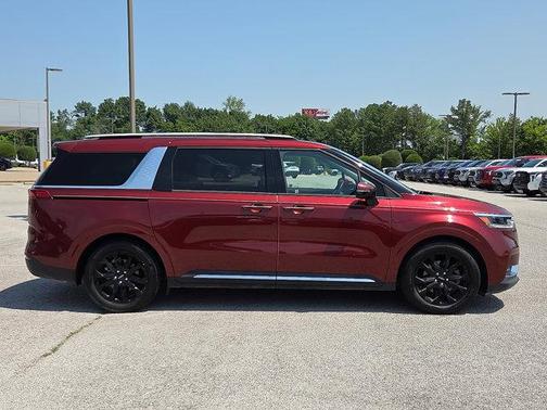 2022 Kia Carnival SX