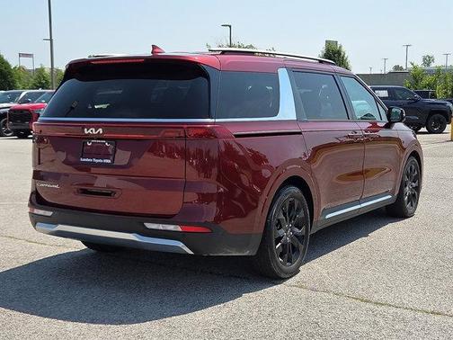 2022 Kia Carnival SX