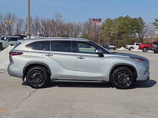 2024 Toyota Highlander Platinum