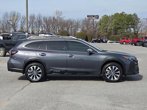 2025 Subaru Outback Touring XT