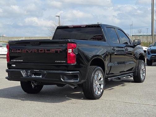 2023 Chevrolet Silverado 1500 Custom
