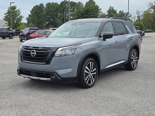 2023 Nissan Pathfinder Platinum 4WD