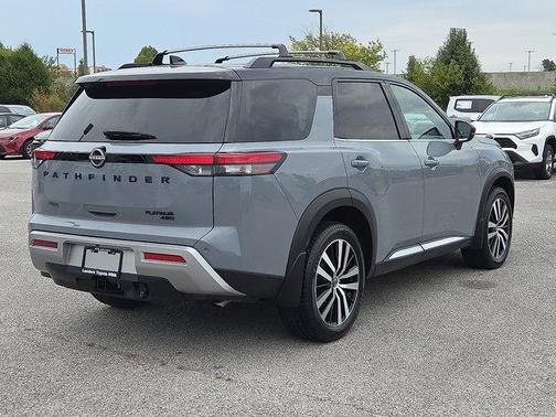 2023 Nissan Pathfinder Platinum 4WD
