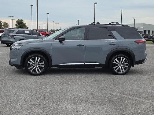 2023 Nissan Pathfinder Platinum 4WD