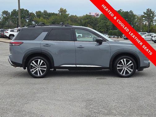 2023 Nissan Pathfinder Platinum 4WD
