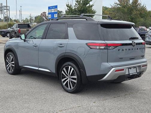 2023 Nissan Pathfinder Platinum 4WD