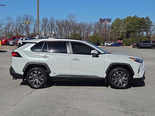 2024 Toyota RAV4 Hybrid XLE Premium