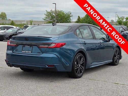 Ocean Gem/Midnight Black Metallic 2025 Toyota Camry XSE