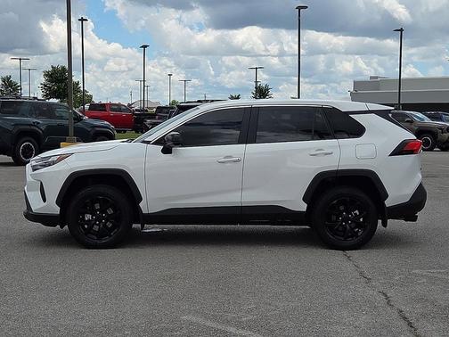 Ice Cap 2023 Toyota RAV4 LE