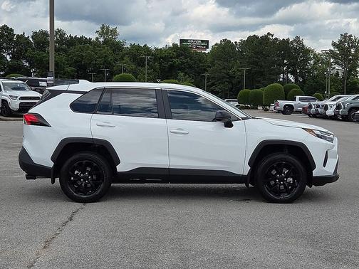 Ice Cap 2023 Toyota RAV4 LE