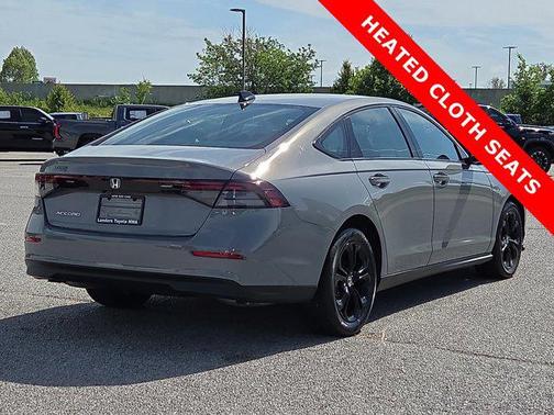 Urban Gray Pearl 2025 Honda Accord SE