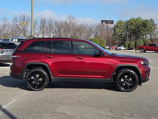 2023 Jeep Grand Cherokee Altitude