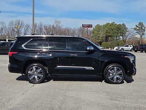 2024 Toyota Sequoia Capstone