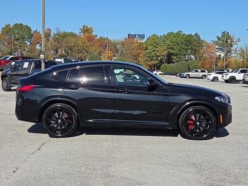 2023 BMW X4 M40i