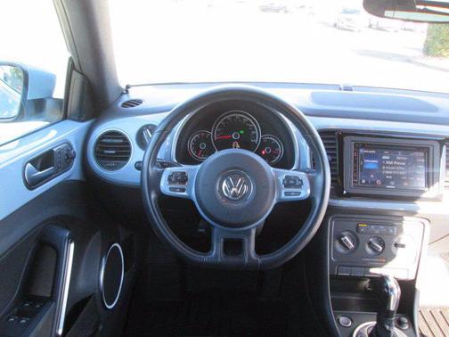 2014 Volkswagen Beetle 2.5L