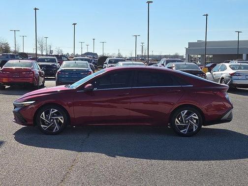 2024 Hyundai ELANTRA Limited