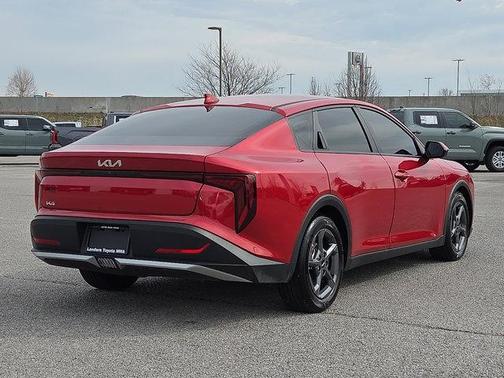 2025 Kia K4 LXS