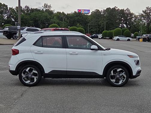 Lunar White 2025 Hyundai VENUE SEL