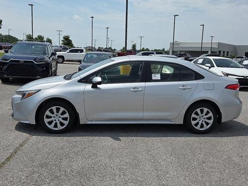 2025 Toyota Corolla Hybrid LE