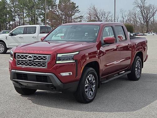 2024 Nissan Frontier SL