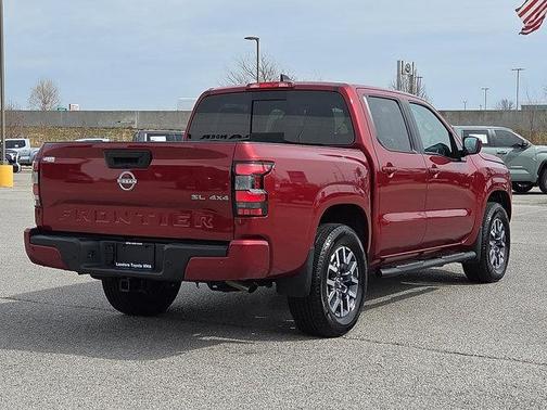2024 Nissan Frontier SL