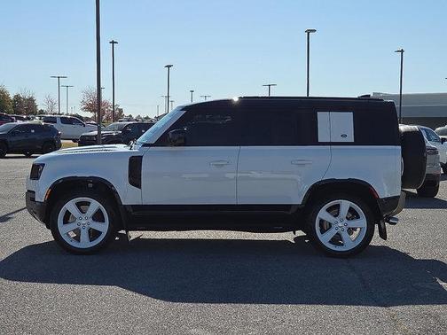 2023 Land Rover Defender 110 X-Dynamic SE