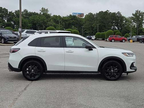 Platinum White Pearl 2025 Honda HR-V 2WD Sport
