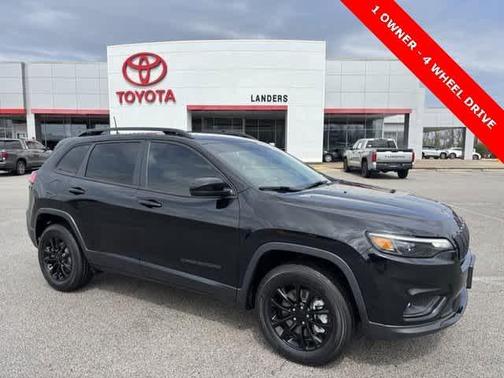 2023 Jeep Cherokee Altitude Lux