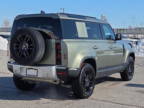 2025 Land Rover Defender 110 P300