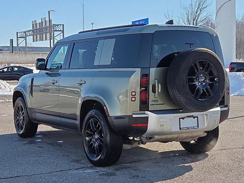 2025 Land Rover Defender 110 P300
