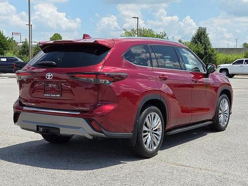 2024 Toyota Highlander Platinum