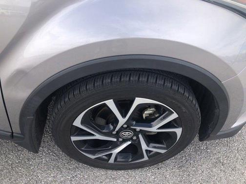 2018 Toyota C-HR XLE Premium