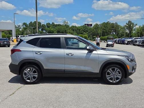 2023 Kia Seltos S