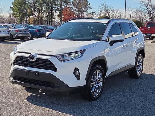 2020 Toyota RAV4 XLE Premium