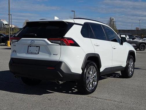 2020 Toyota RAV4 XLE Premium