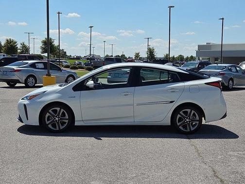 2020 Toyota Prius XLE