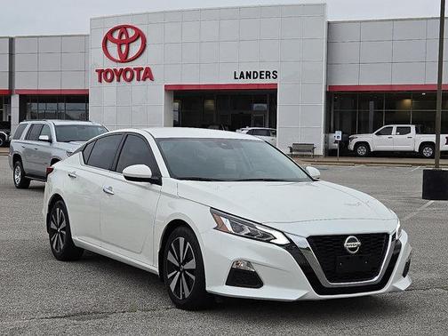 2022 Nissan Altima 2.5 SV