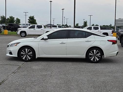 2022 Nissan Altima 2.5 SV