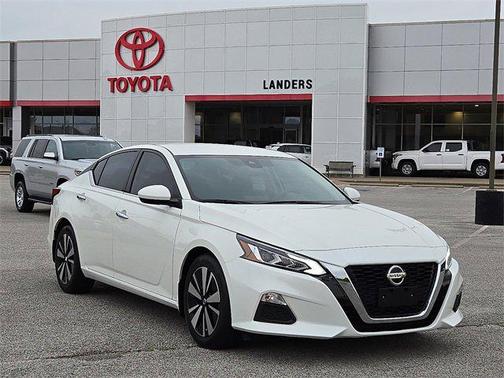 2022 Nissan Altima 2.5 SV