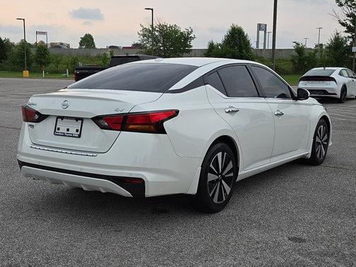 2022 Nissan Altima 2.5 SV