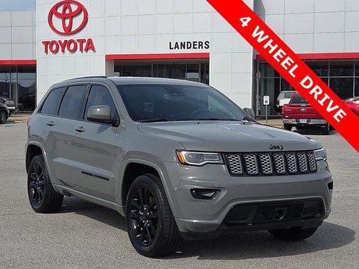 2022 Jeep Grand Cherokee Laredo