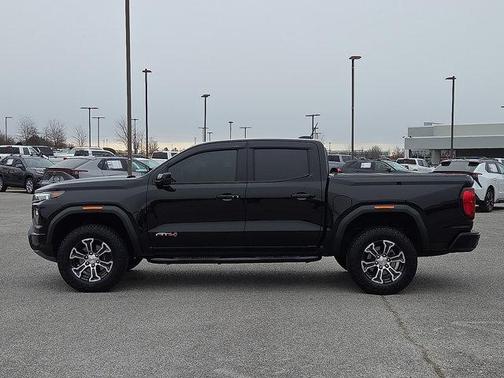 2024 GMC Canyon AT4