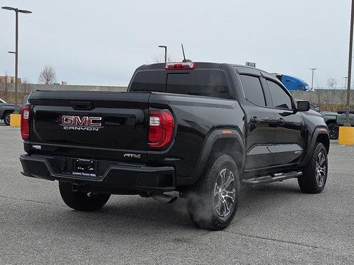 2024 GMC Canyon AT4