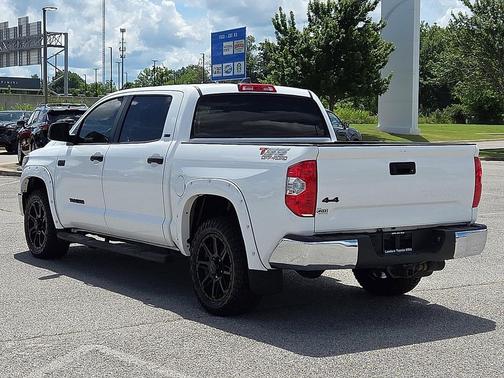 Super White 2020 Toyota Tundra SR5