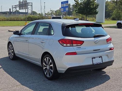 2019 Hyundai Elantra GT Base